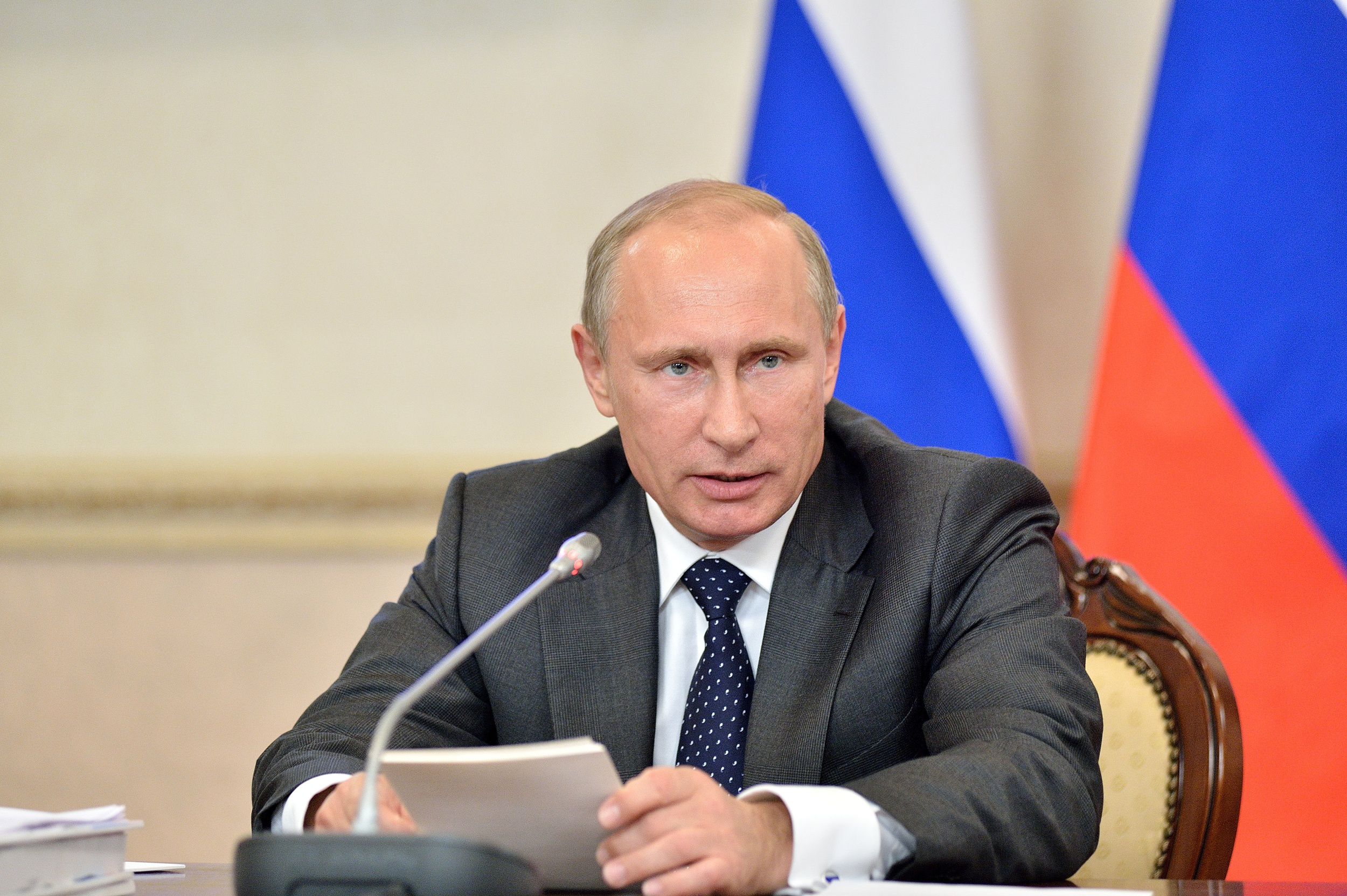 Putin diz que cooperação armamentista entre Rússia e China “passa para o primeiro plano”